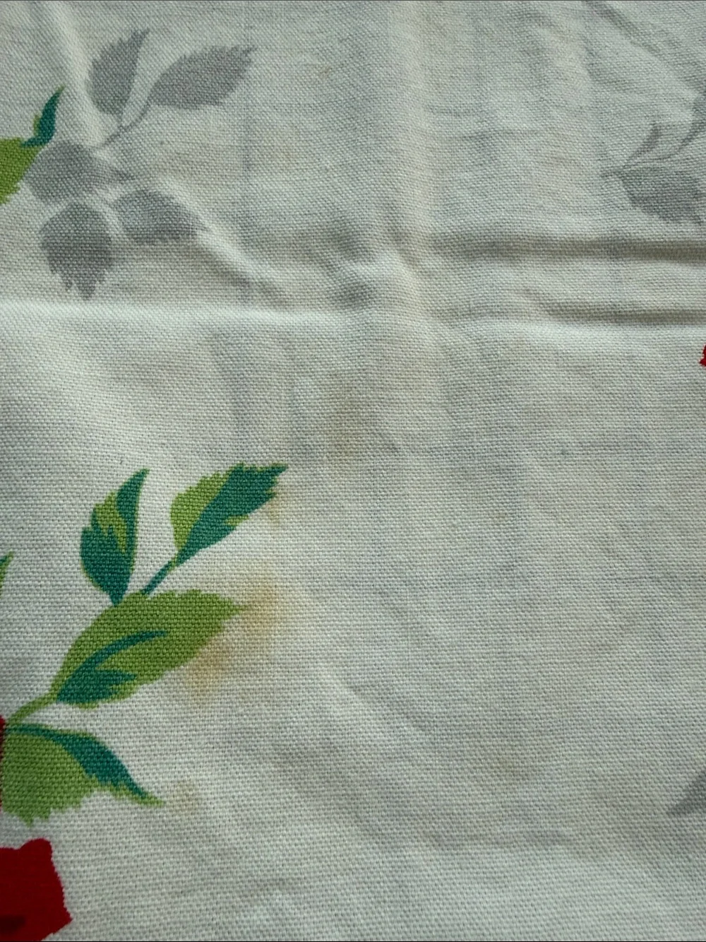 Vintage Red Rose Floral Tablecloth 44” Square Cotton Cottage Farmhouse